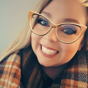 Meet your Posher, Christine